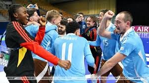 炸金花里不服输最可怕（炸金花中，最可怕的是不认输）